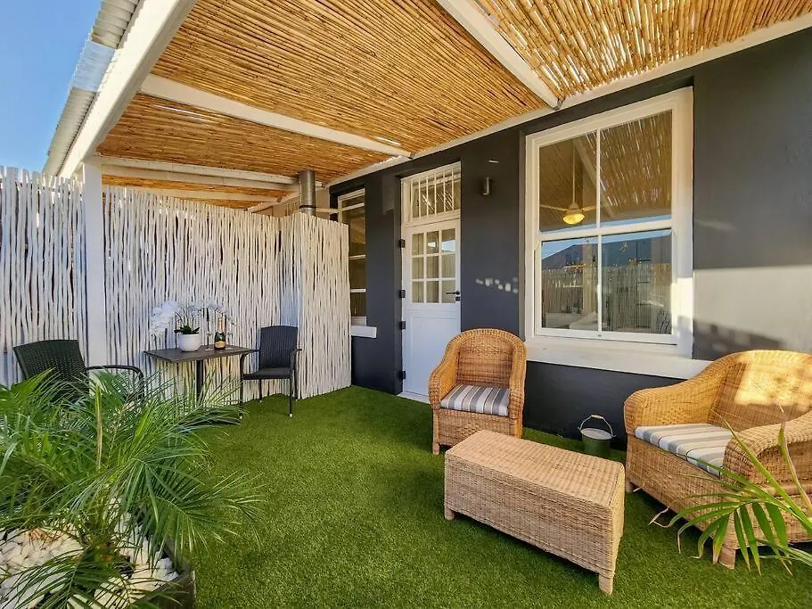 Cozy Studio In Observatory Cape Town